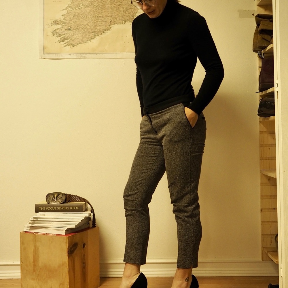 H&M Black/Grey Pixie Dress Pants